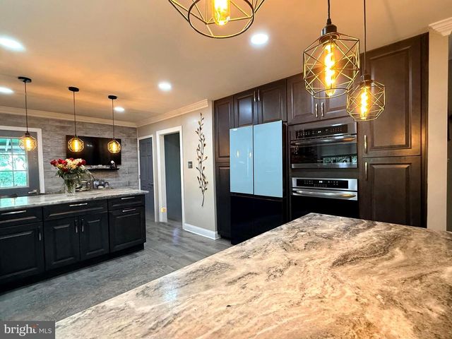 1338 SHERWOOD DR, Vineland, NJ 08361