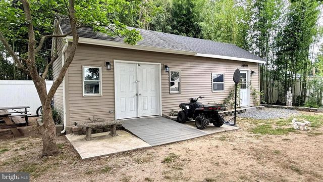 1338 SHERWOOD DR, Vineland, NJ 08361