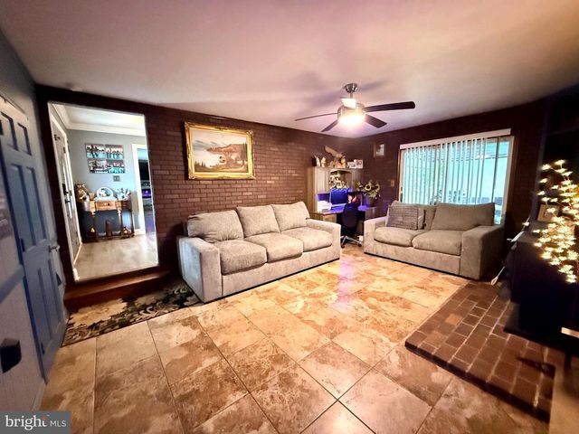 1338 SHERWOOD DR, Vineland, NJ 08361