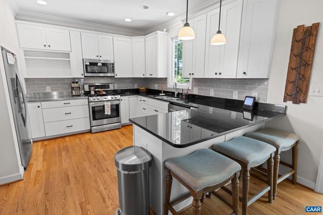 490 TWO RIVERS DR, Troy, VA 22974