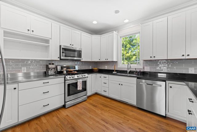 490 TWO RIVERS DR, Troy, VA 22974