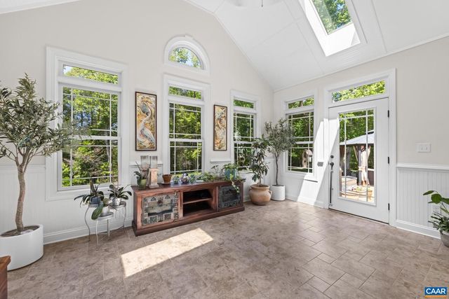 490 TWO RIVERS DR, Troy, VA 22974