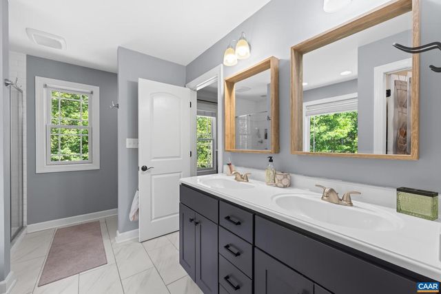 490 TWO RIVERS DR, Troy, VA 22974