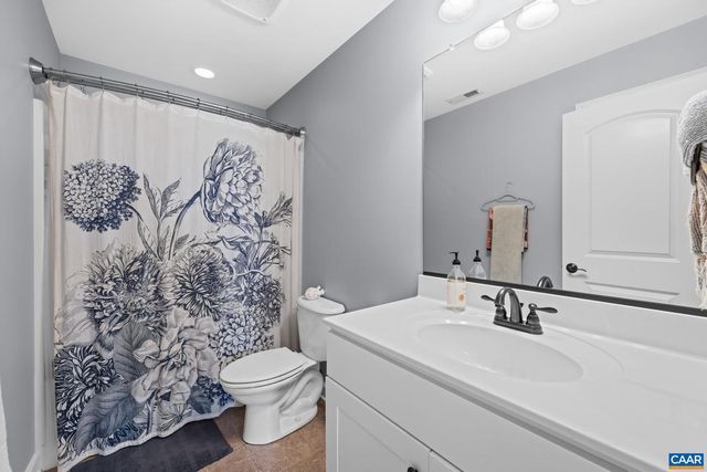 490 TWO RIVERS DR, Troy, VA 22974