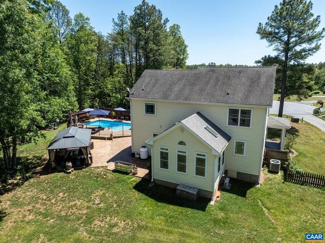 490 TWO RIVERS DR, Troy, VA 22974