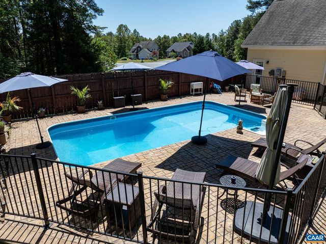 490 TWO RIVERS DR, Troy, VA 22974