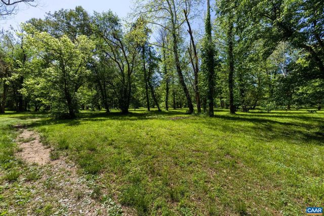 490 TWO RIVERS DR, Troy, VA 22974