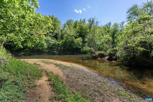 490 TWO RIVERS DR, Troy, VA 22974