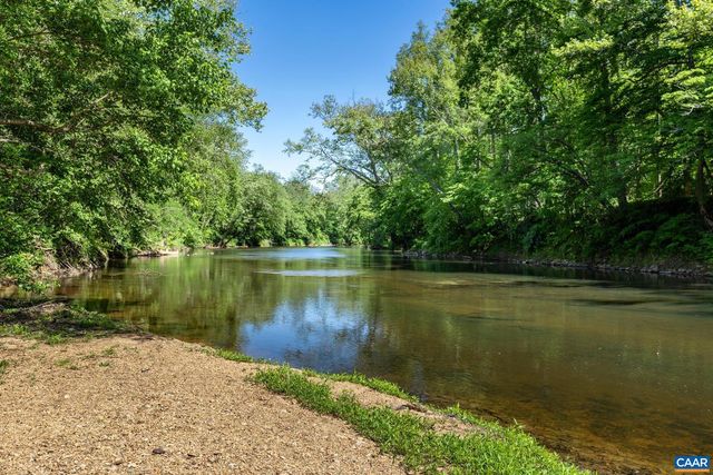490 TWO RIVERS DR, Troy, VA 22974