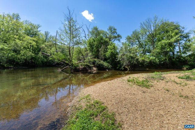 490 TWO RIVERS DR, Troy, VA 22974