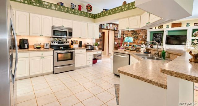 5463 N Allamandra Drive, Beverly Hills, FL 34465