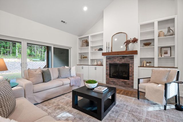 406 Green Brier Lane, Dunlap, TN 37327