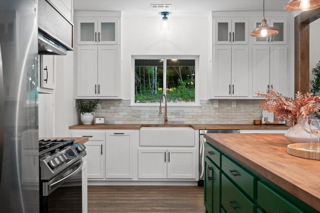 406 Green Brier Lane, Dunlap, TN 37327