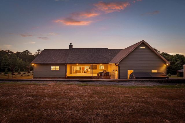 406 Green Brier Lane, Dunlap, TN 37327