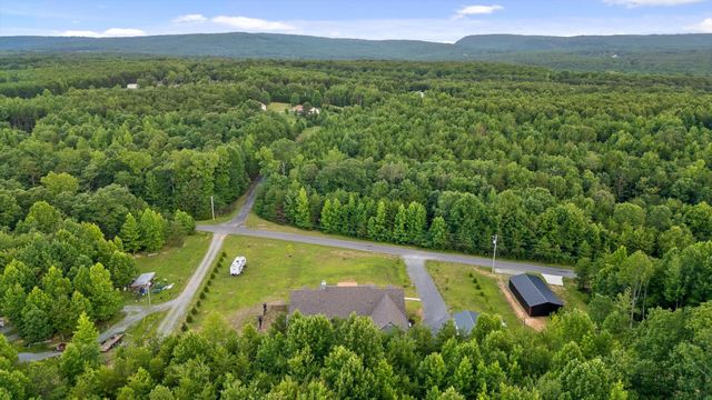 406 Green Brier Lane, Dunlap, TN 37327