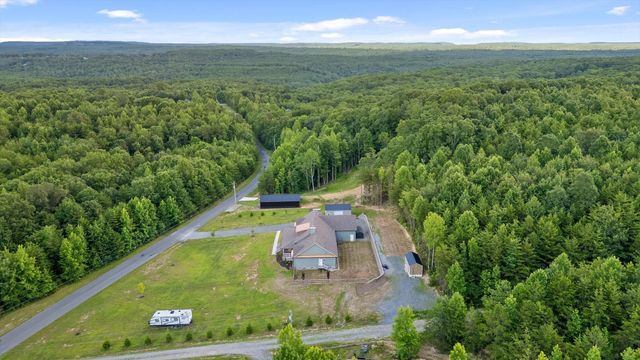 406 Green Brier Lane, Dunlap, TN 37327