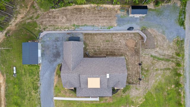 406 Green Brier Lane, Dunlap, TN 37327