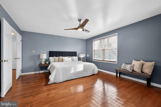 18 TENBY CHASE DR, Voorhees, NJ 08043