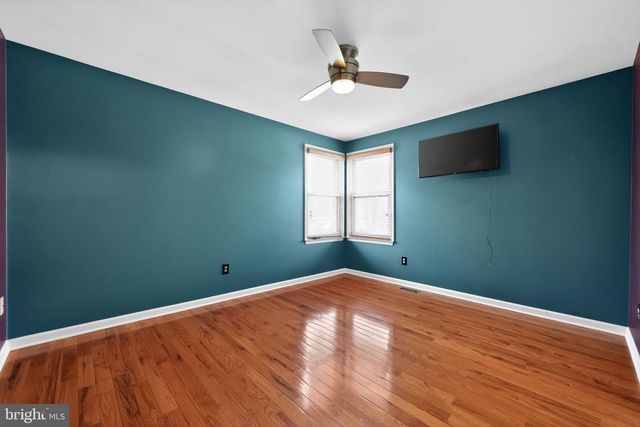 18 TENBY CHASE DR, Voorhees, NJ 08043