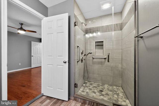 18 TENBY CHASE DR, Voorhees, NJ 08043