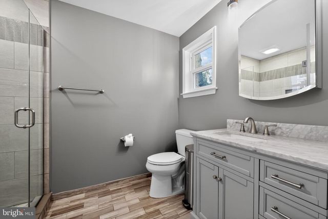 18 TENBY CHASE DR, Voorhees, NJ 08043