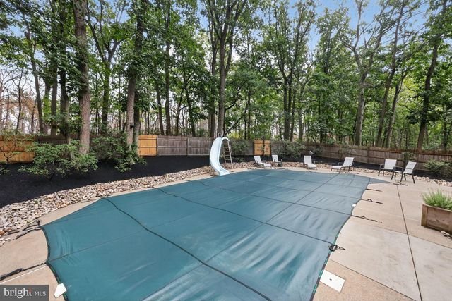 18 TENBY CHASE DR, Voorhees, NJ 08043