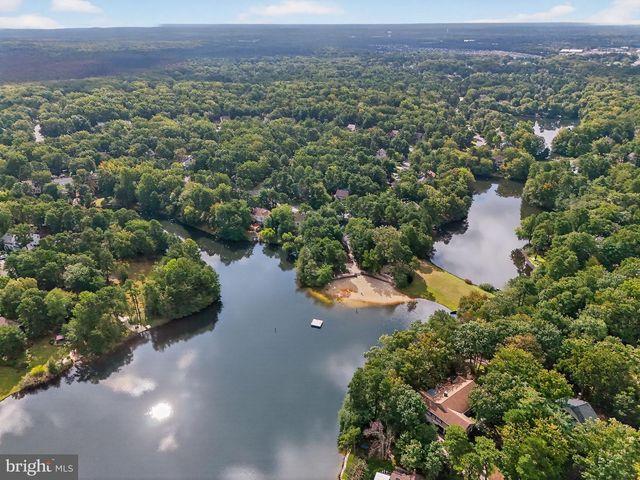 18 TENBY CHASE DR, Voorhees, NJ 08043