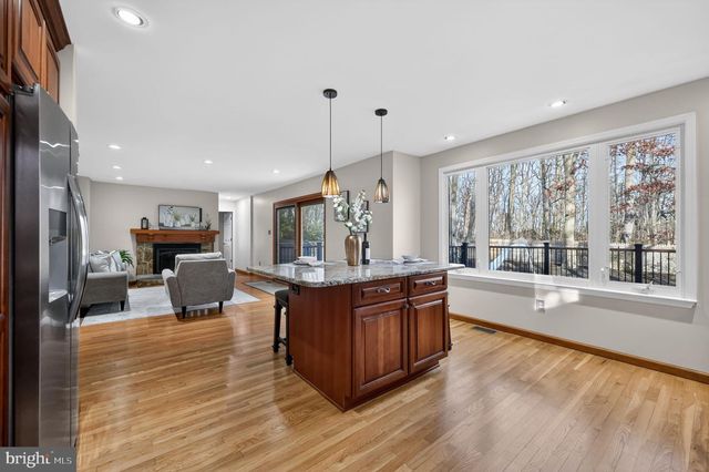 18 TENBY CHASE DR, Voorhees, NJ 08043