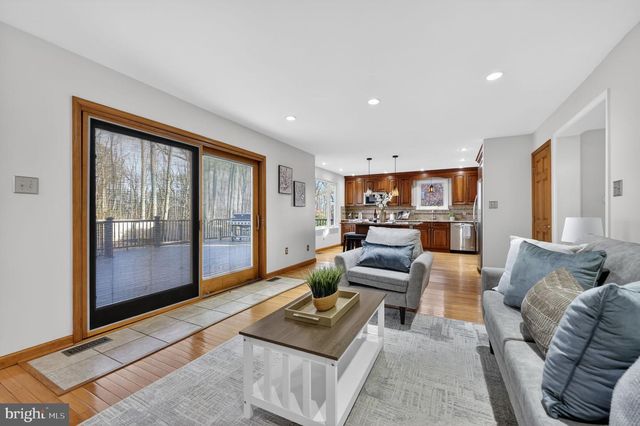 18 TENBY CHASE DR, Voorhees, NJ 08043