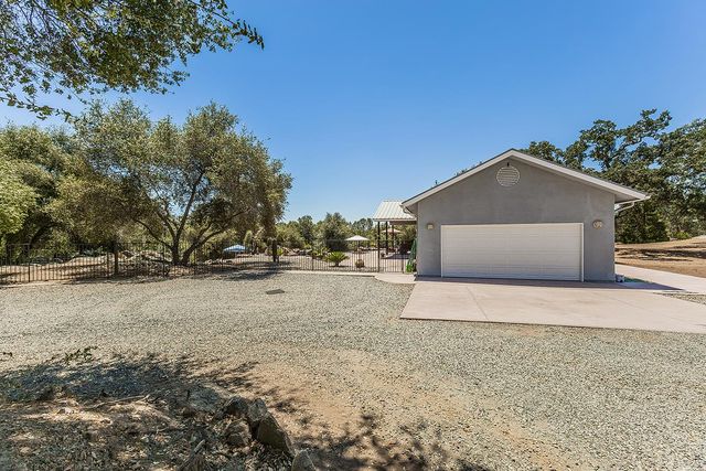 33477 Cottontail, Auberry, CA 93602