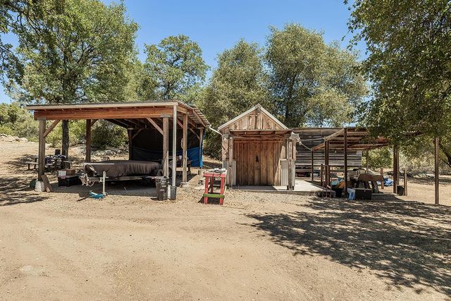 33477 Cottontail, Auberry, CA 93602