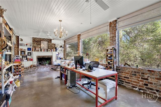 4 Club Circle, Savannah, GA 31406