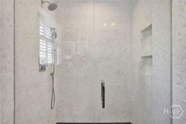 4 Club Circle, Savannah, GA 31406