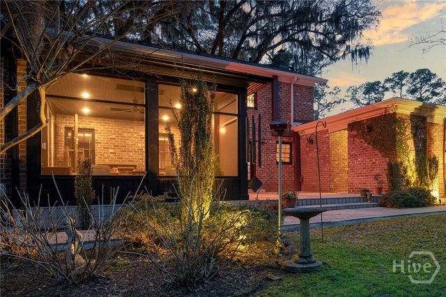 4 Club Circle, Savannah, GA 31406