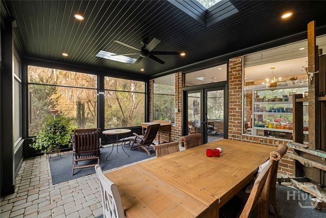 4 Club Circle, Savannah, GA 31406