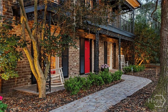 4 Club Circle, Savannah, GA 31406