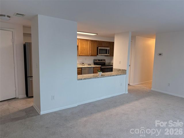 1645 Arlyn Circle M, Charlotte, NC 28213