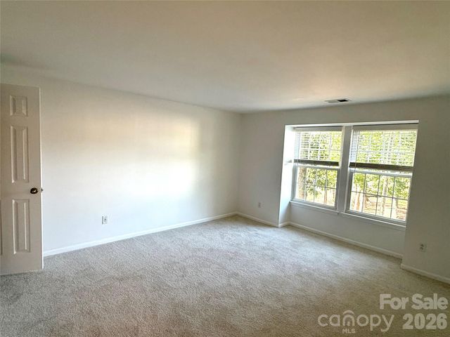 1645 Arlyn Circle M, Charlotte, NC 28213
