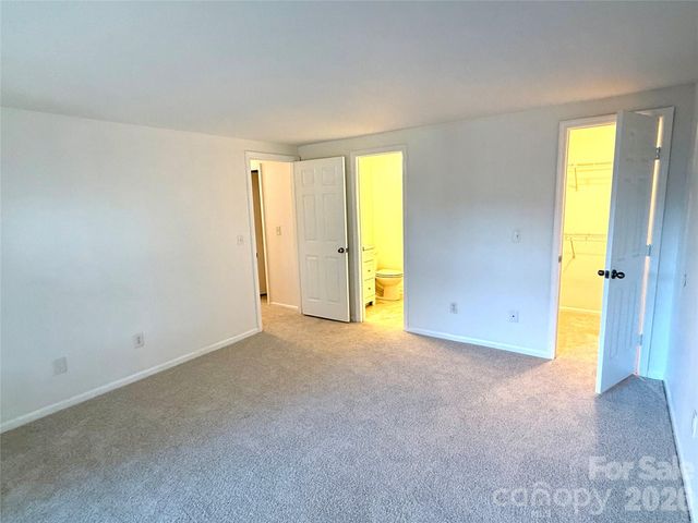 1645 Arlyn Circle M, Charlotte, NC 28213