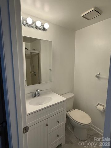 1645 Arlyn Circle M, Charlotte, NC 28213