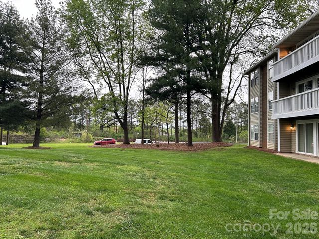 1645 Arlyn Circle M, Charlotte, NC 28213