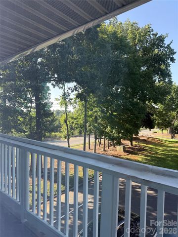 1645 Arlyn Circle M, Charlotte, NC 28213