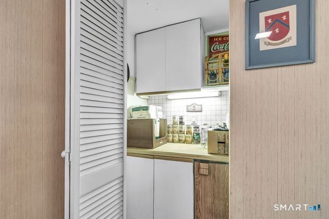 52 Robin Lane, Fairfield, CT 06824