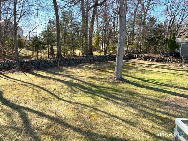 52 Robin Lane, Fairfield, CT 06824