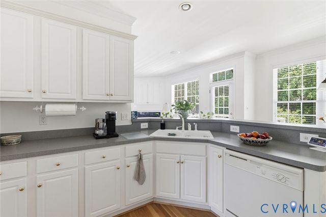 8825 Torrey Pines Dr, Chesterfield, VA 23832