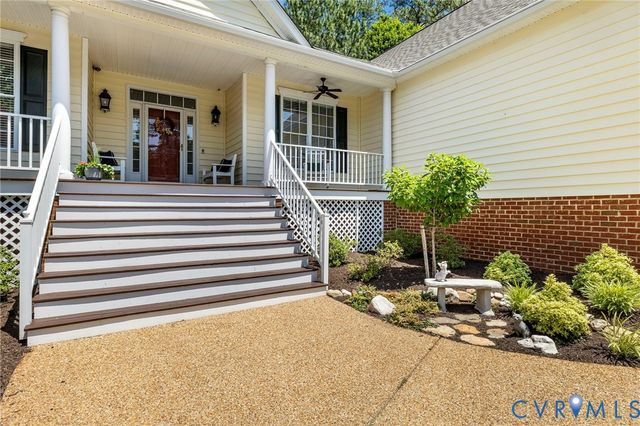 8825 Torrey Pines Dr, Chesterfield, VA 23832