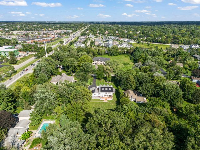 8S452 Bell Drive, Naperville, IL 60565