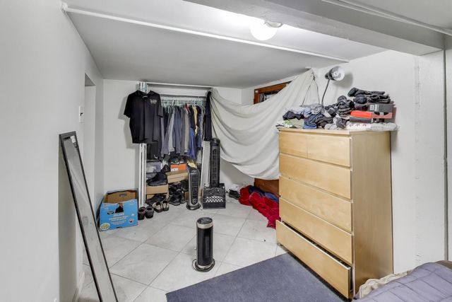 902 S Claremont Avenue, Chicago, IL 60612