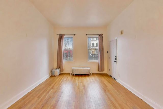 902 S Claremont Avenue, Chicago, IL 60612