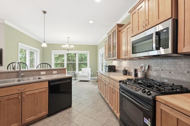 757 Park Hill Rd., Northampton, MA 01062